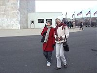 Ester og Thelma ved Washington-monumentet