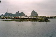 Inn mot Husøy i Træna